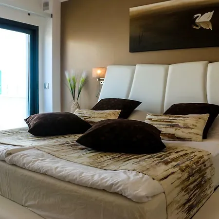 The Birds Nest Alvor